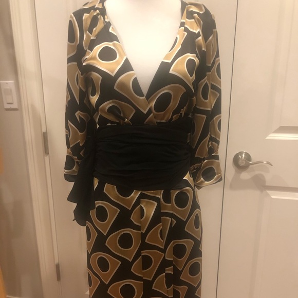 DIANE VON FURSTENBERG silk wrap dress - Picture 2 of 7